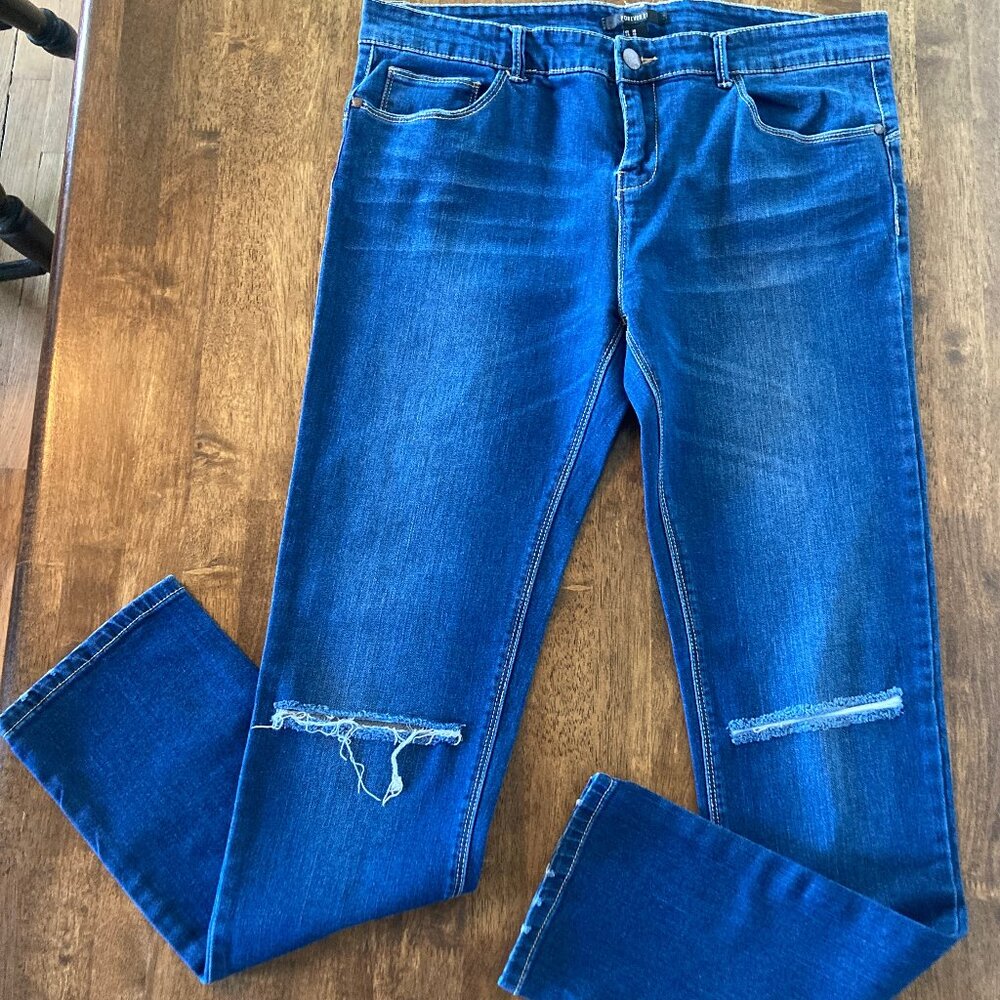 Forever 21 Low Rise Dark Wash Distressed Skinny Jeans for Women Size 30 EUC!